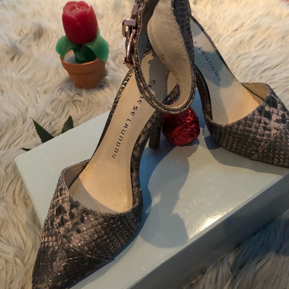 Heels - Picture 3 of 6